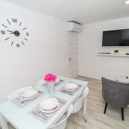 Sani Apartmán