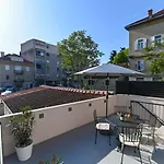 Sani Апартаменты *